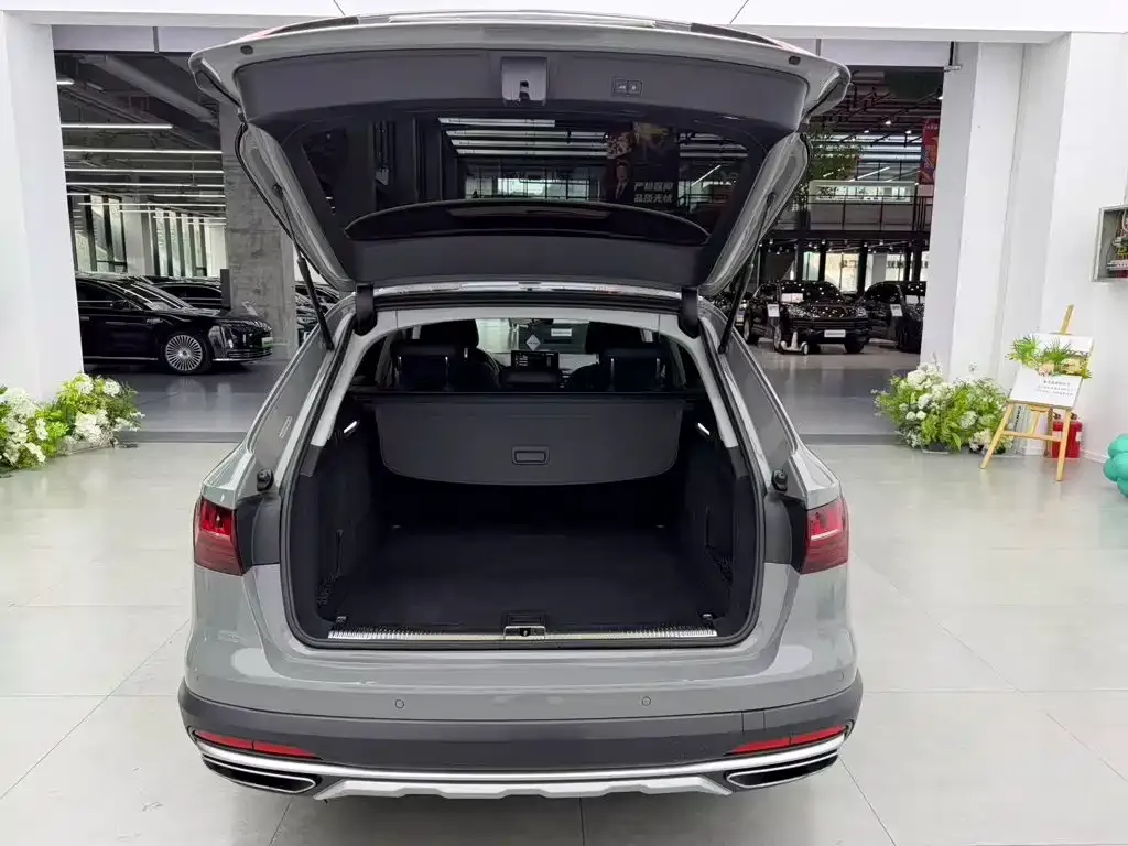 Audi A4 (Import) — фото 4