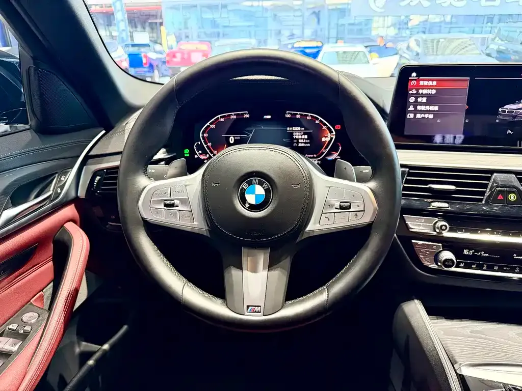 BMW 5 Series — фото 10