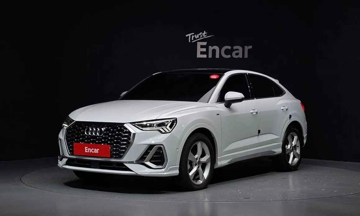 Audi Q3 — фото 1