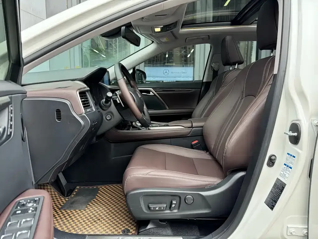 Lexus RX — фото 10