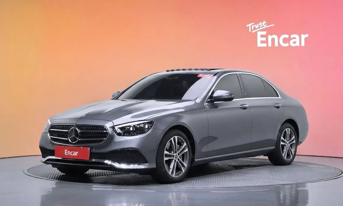 Mercedes-Benz E-Class — фото 1