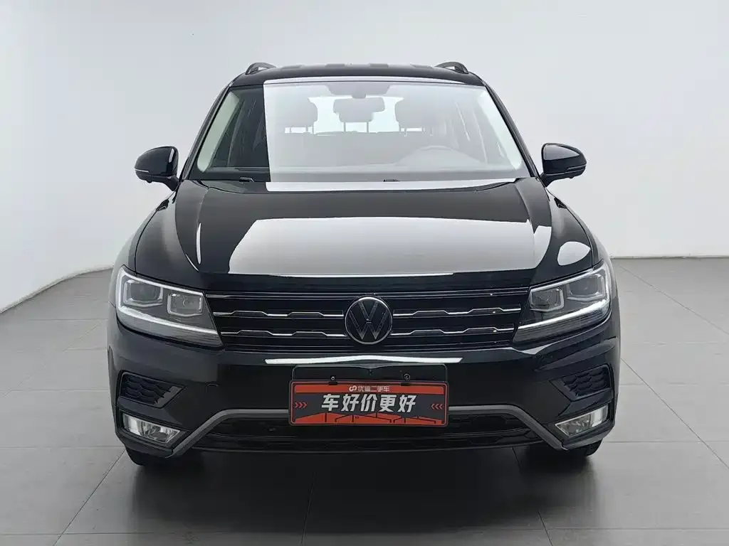 Volkswagen Tiguan L — фото 2