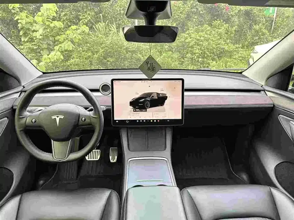 Tesla Model Y — фото 7