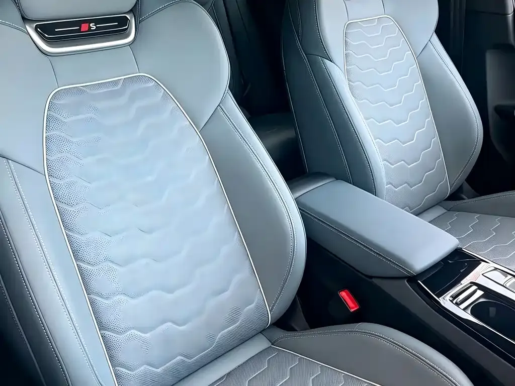 Audi Q6L e-tron — фото 10