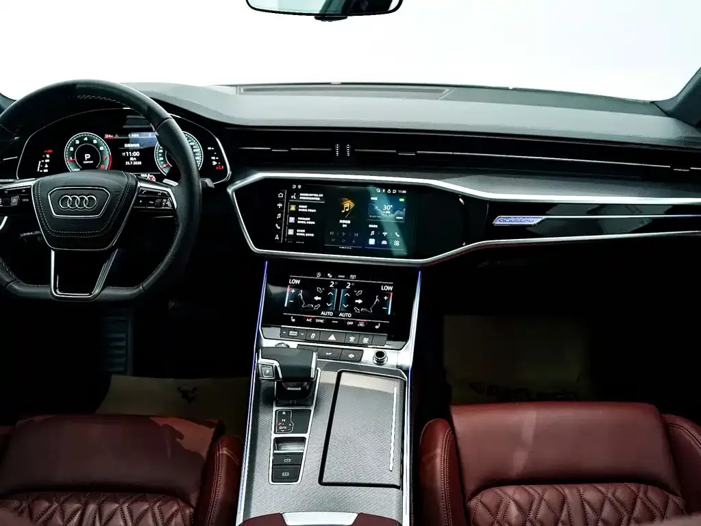 Audi A7L — фото 8