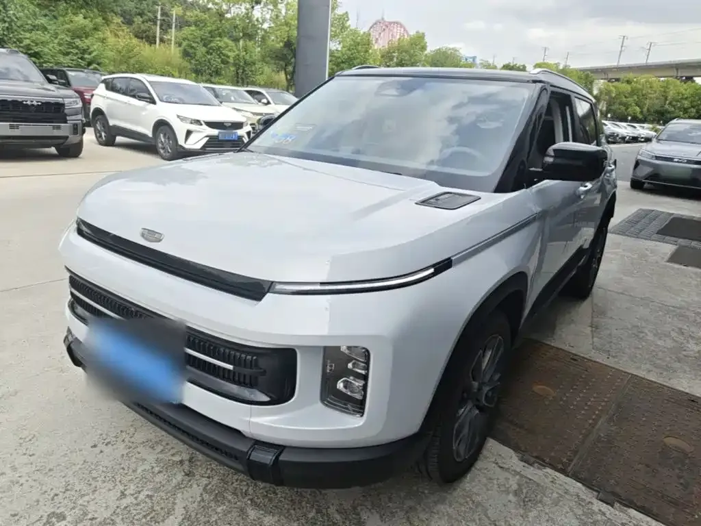 Geely Icon — фото 10