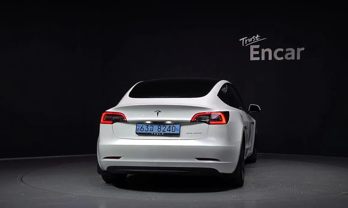 Tesla Model 3 — фото 5