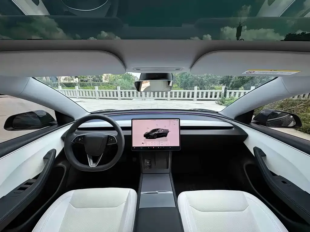 Tesla Model 3 — фото 4