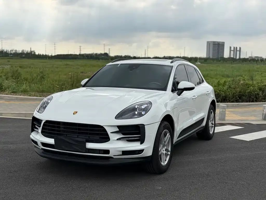 Porsche Macan — фото 1