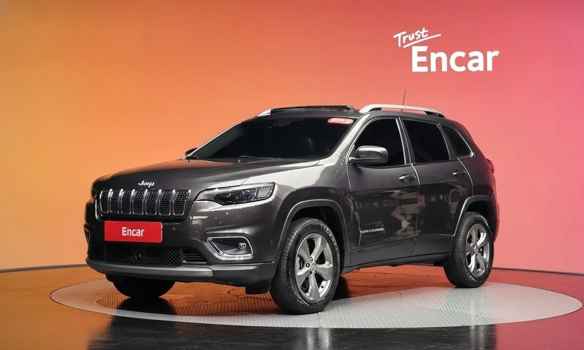 Jeep Cherokee — фото 1
