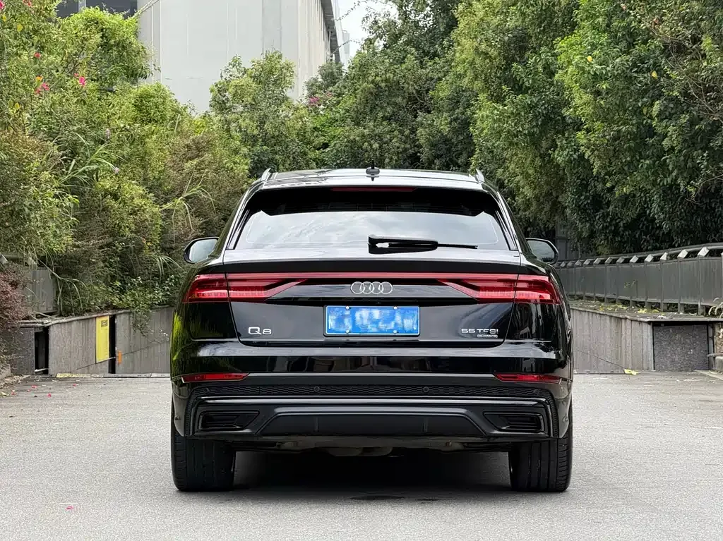 Audi Q8 — фото 5