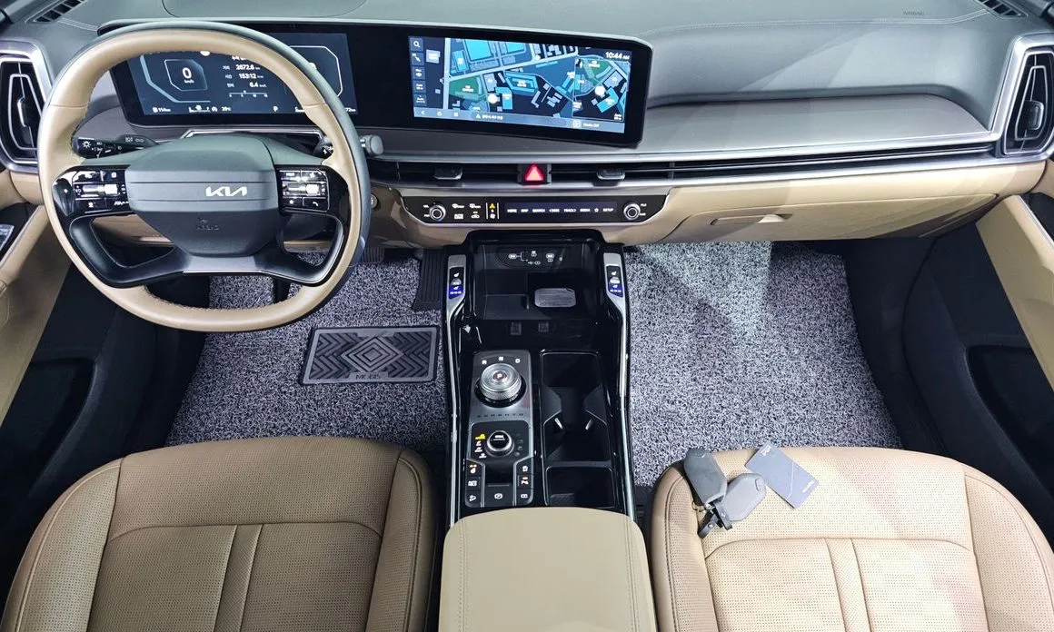 Kia Sorento — фото 7