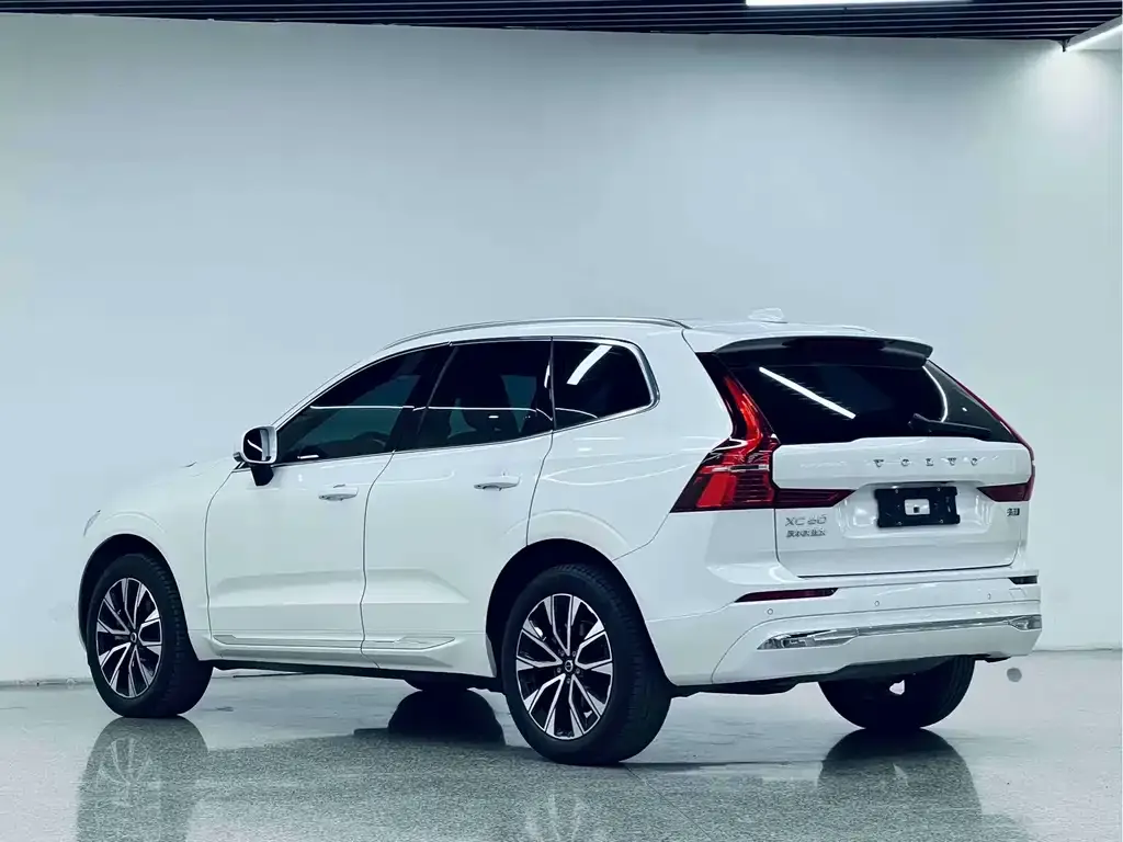 Volvo XC60 — фото 4