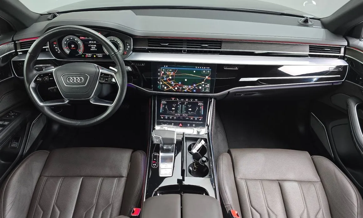 Audi A8 — фото 8