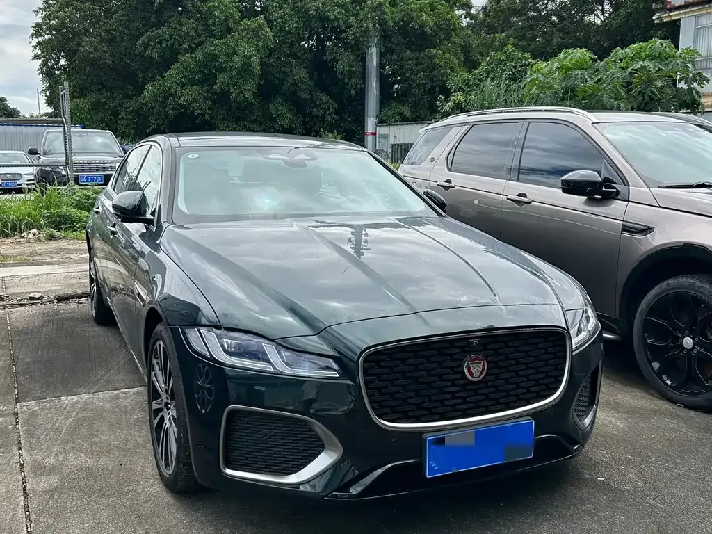 Jaguar XFL — фото 1