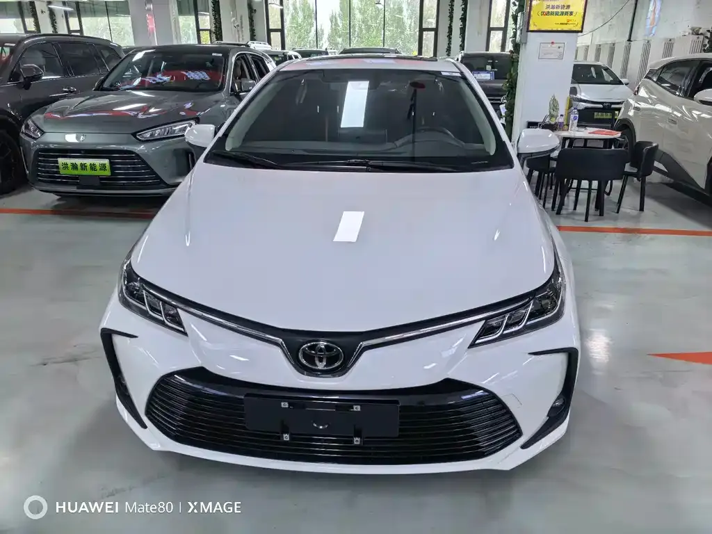 Toyota Corolla — фото 10