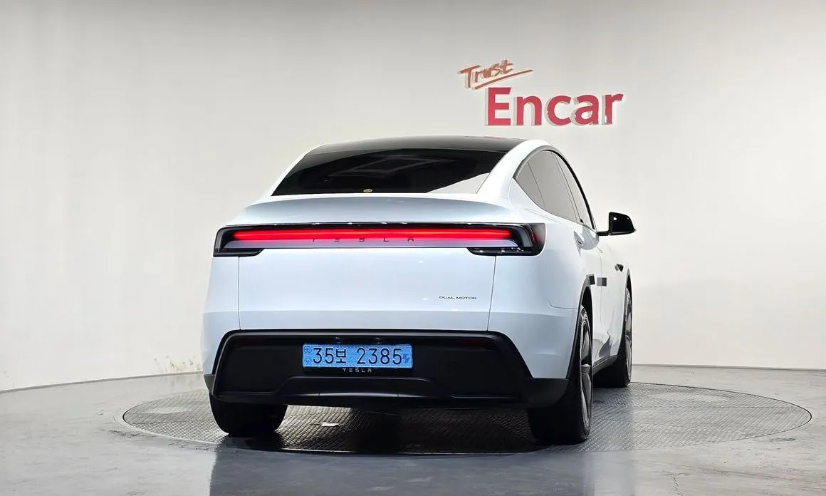 Tesla Model Y — фото 4