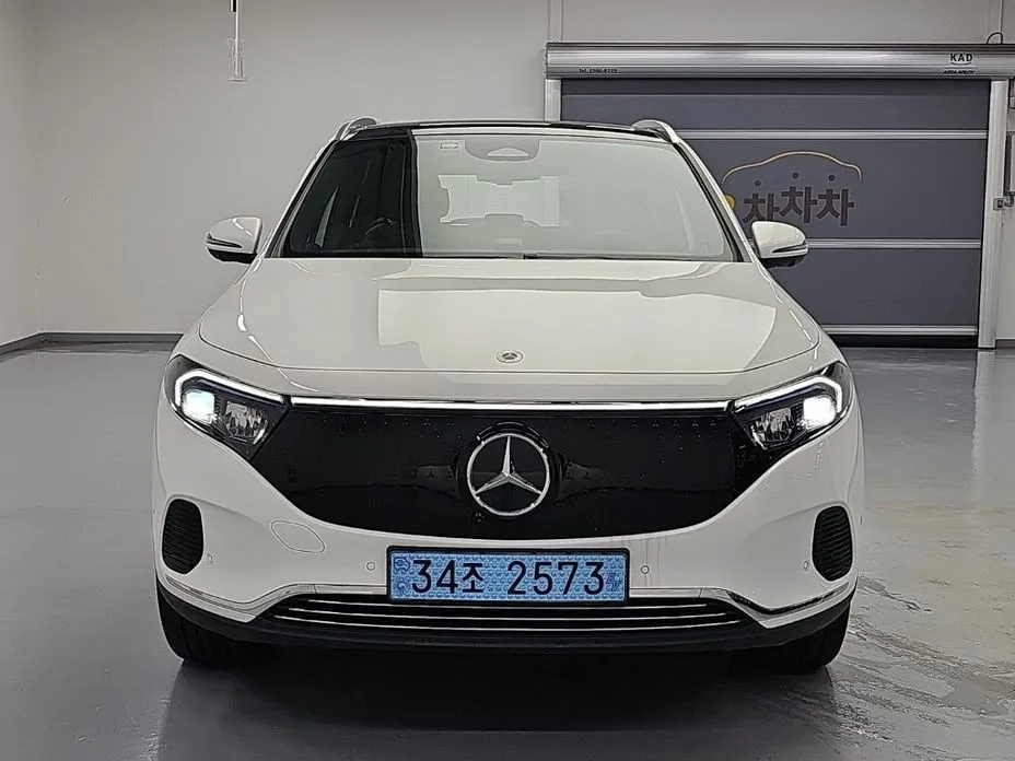 Mercedes-Benz EQA — фото 1