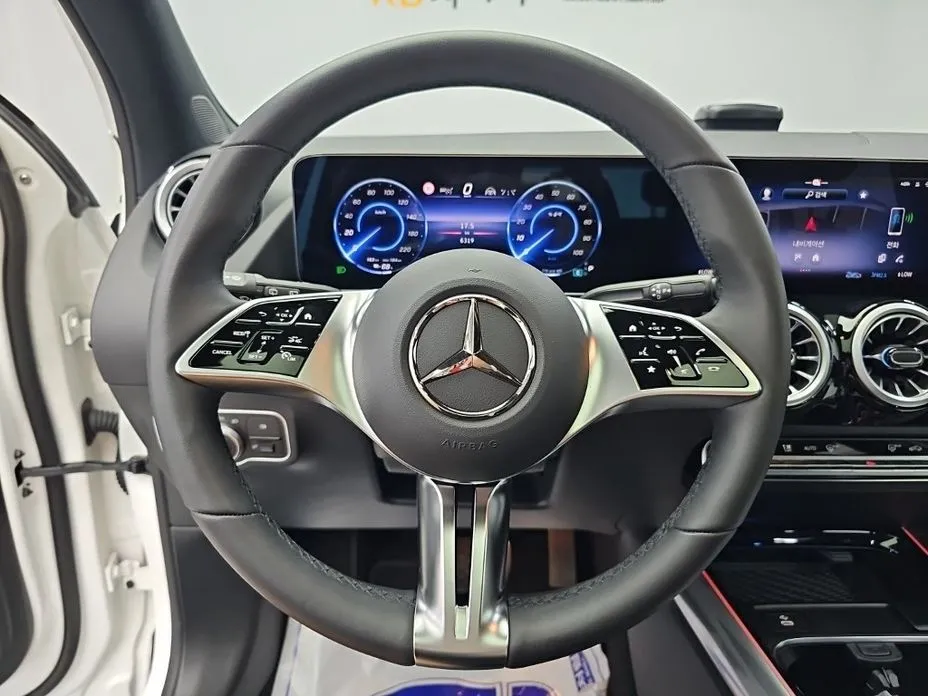 Mercedes-Benz EQA — фото 8