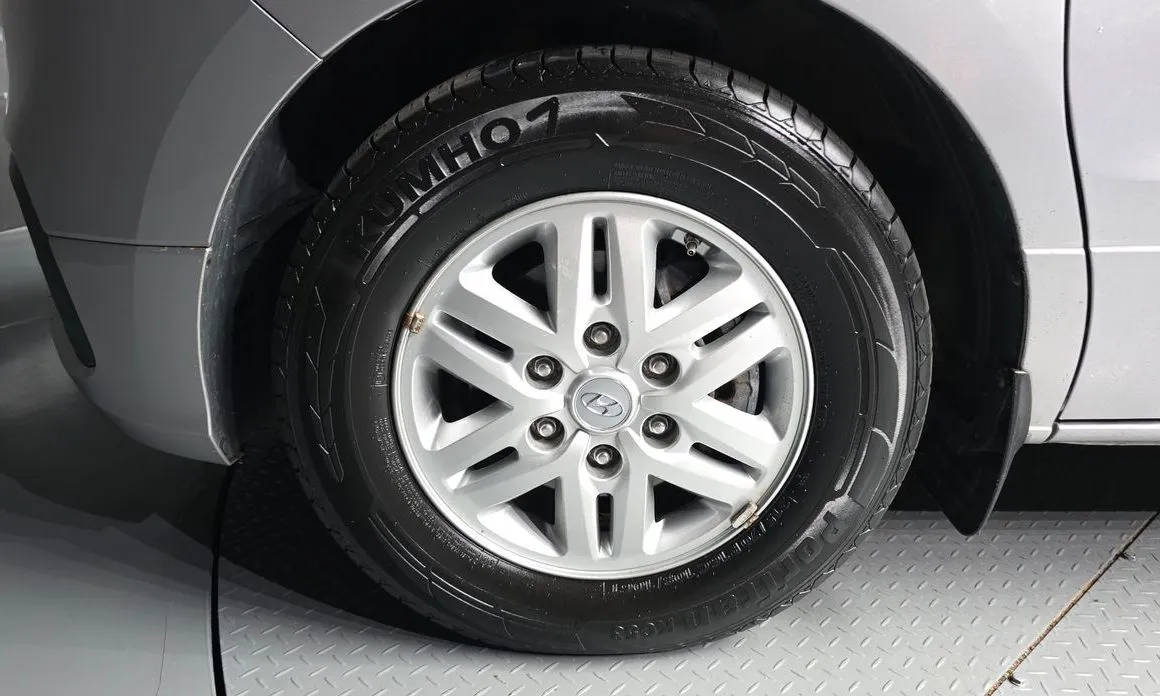 Hyundai Starex — фото 10