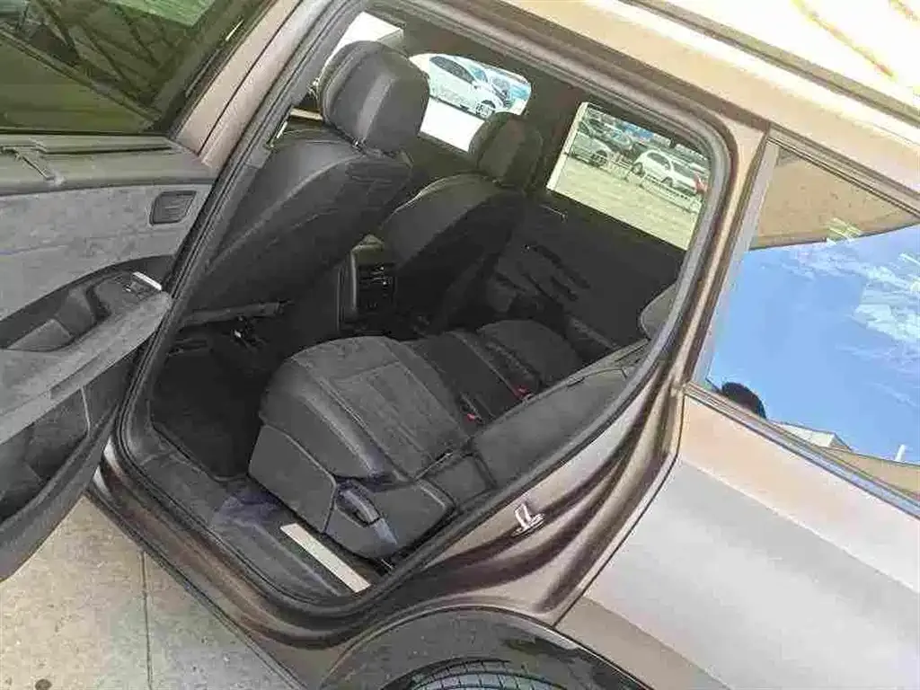 Volkswagen Teramont X — фото 10