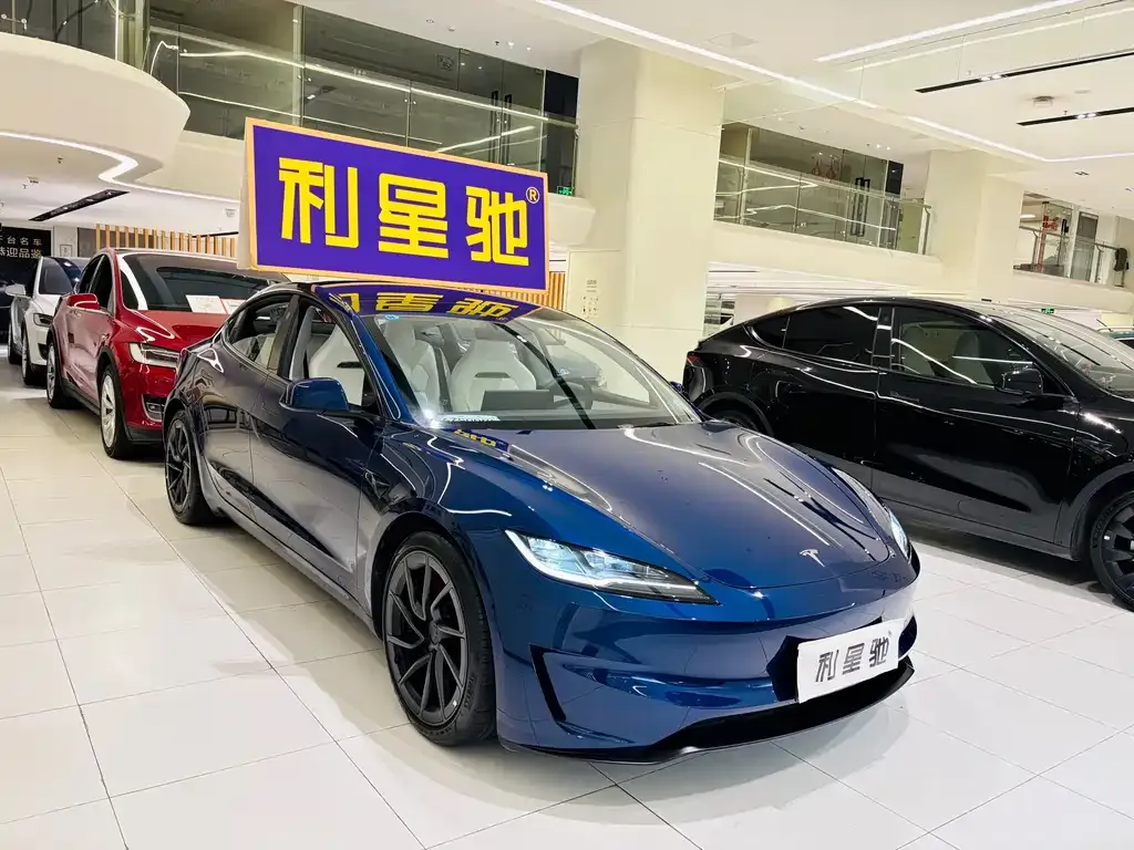 Tesla Model 3 — фото 9