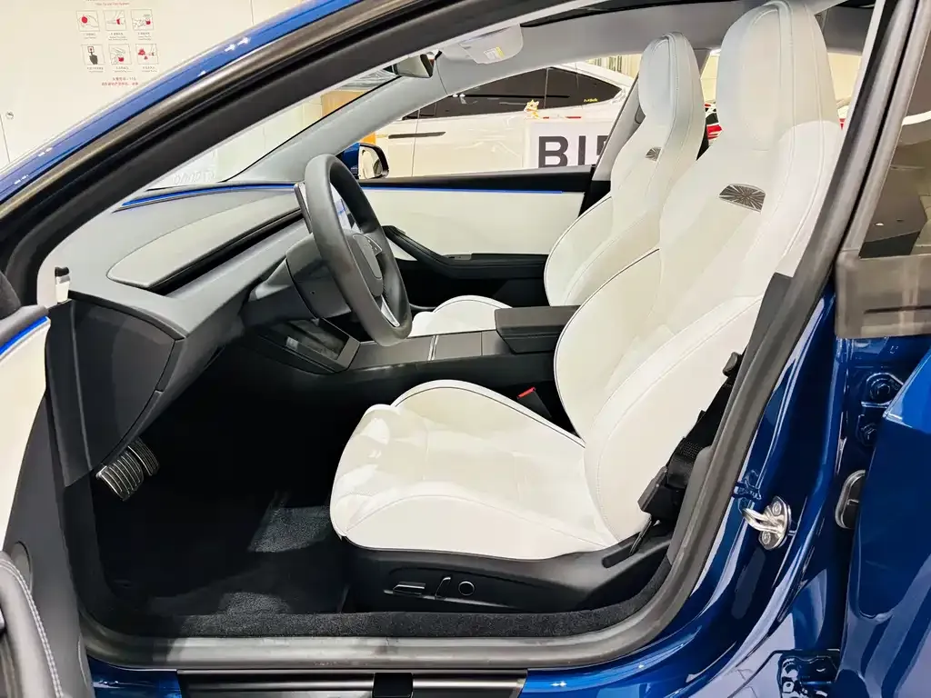 Tesla Model 3 — фото 3