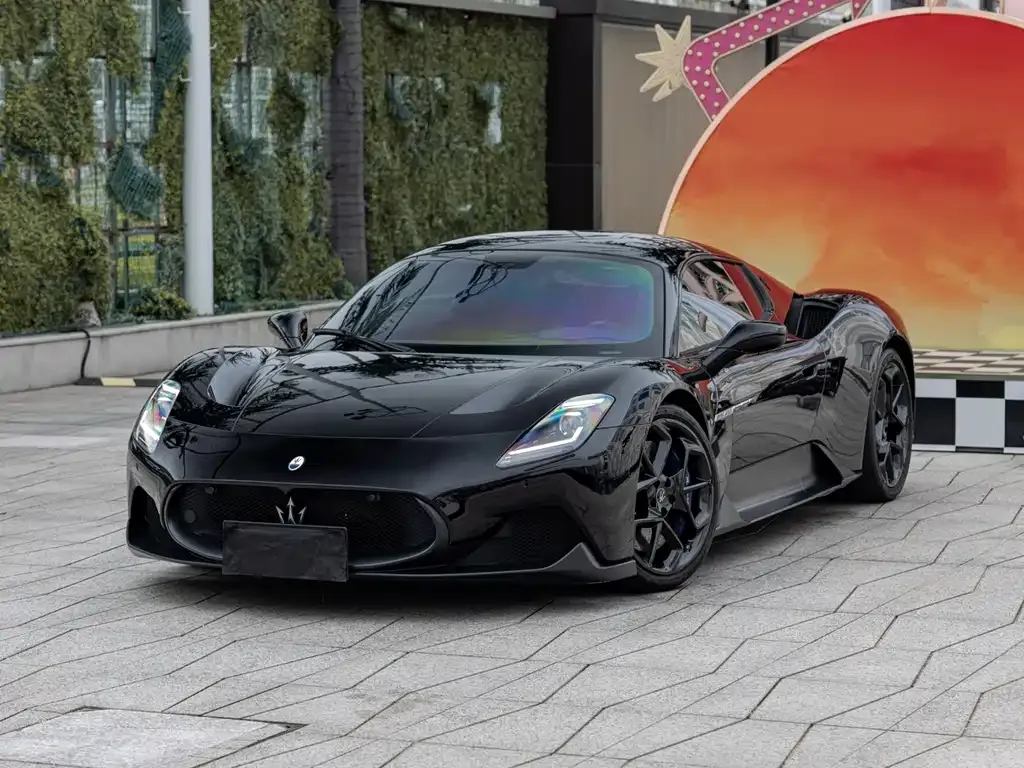 Maserati MC20 — фото 1