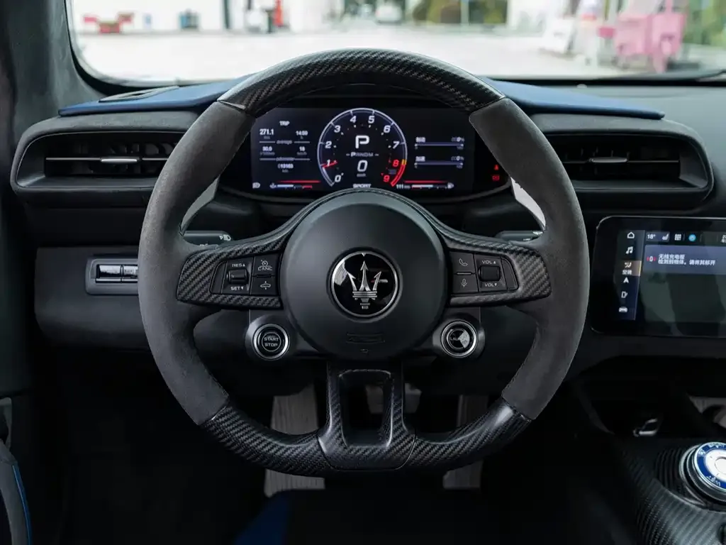 Maserati MC20 — фото 8