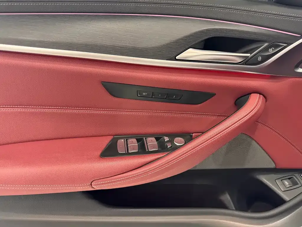 BMW 5 Series New Energy — фото 10