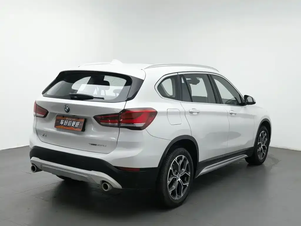 BMW X1 — фото 5