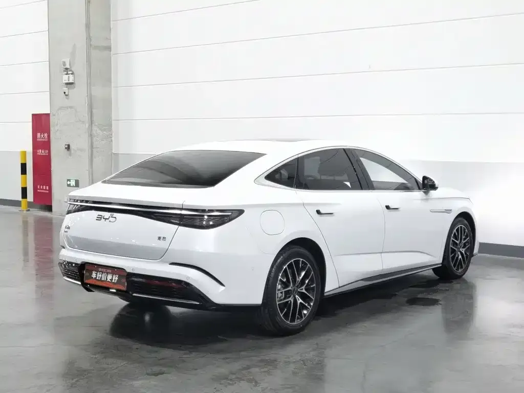 BYD Seal — фото 2