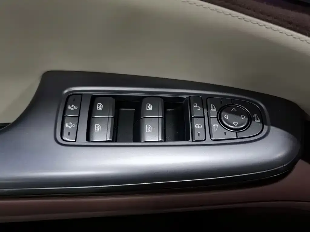 BYD Seal — фото 9