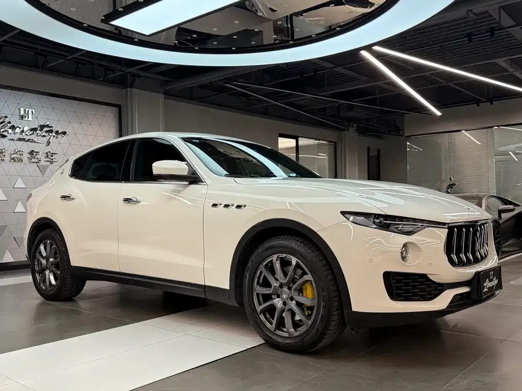 Maserati Levante — фото 2