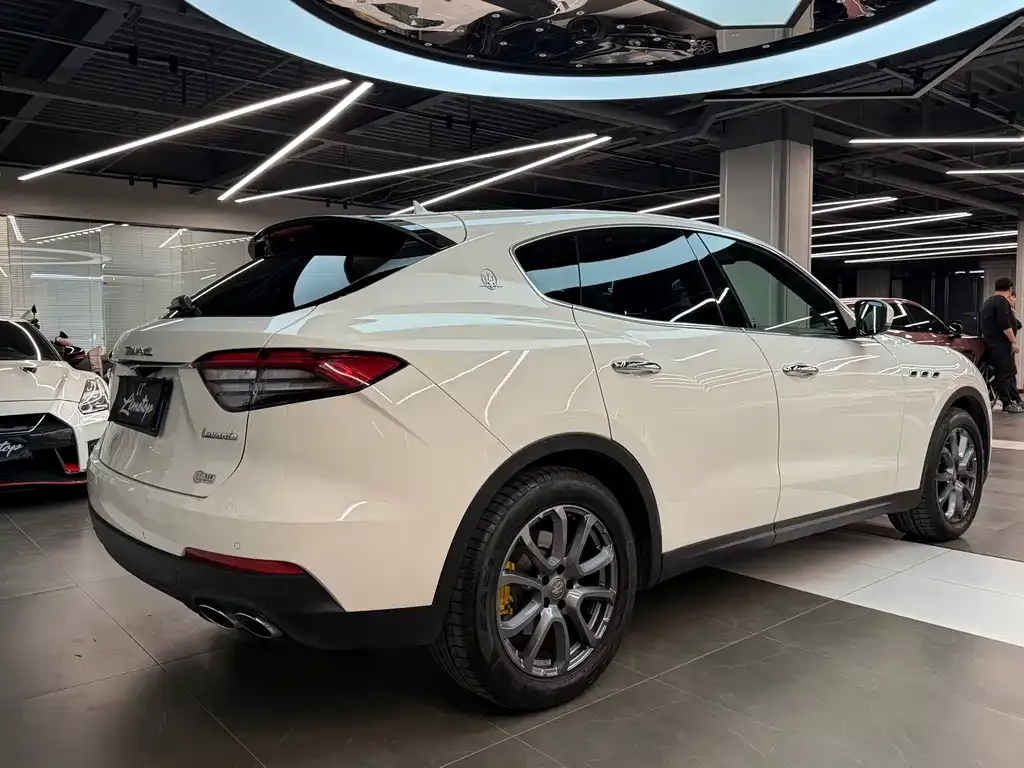Maserati Levante — фото 10