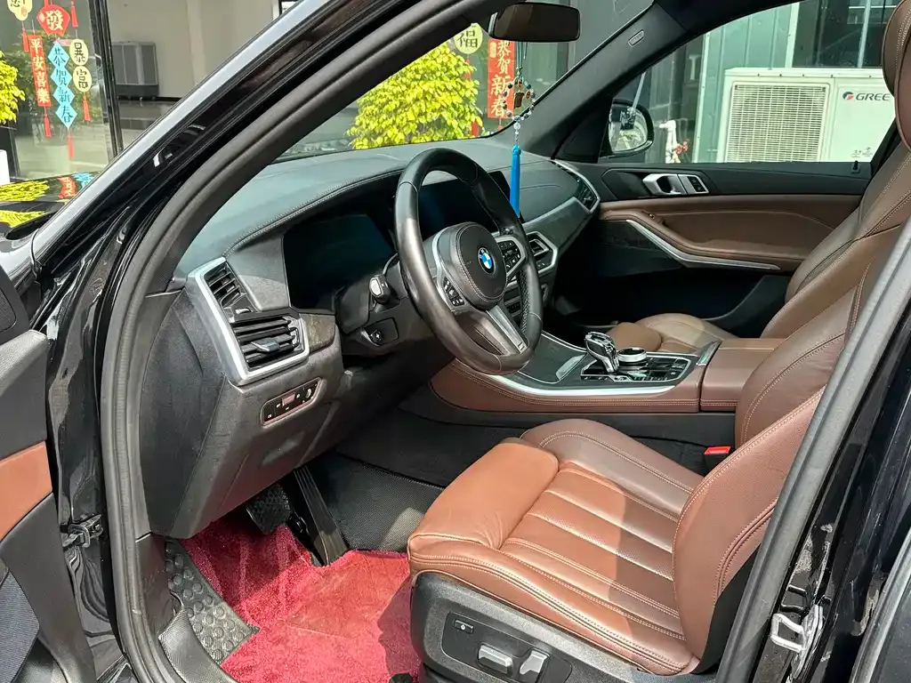 BMW X5 (Import) — фото 2