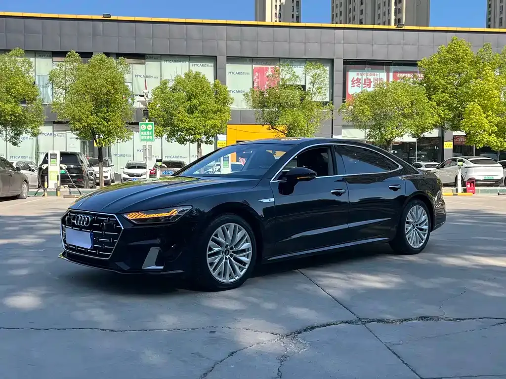 Audi A7L — фото 7