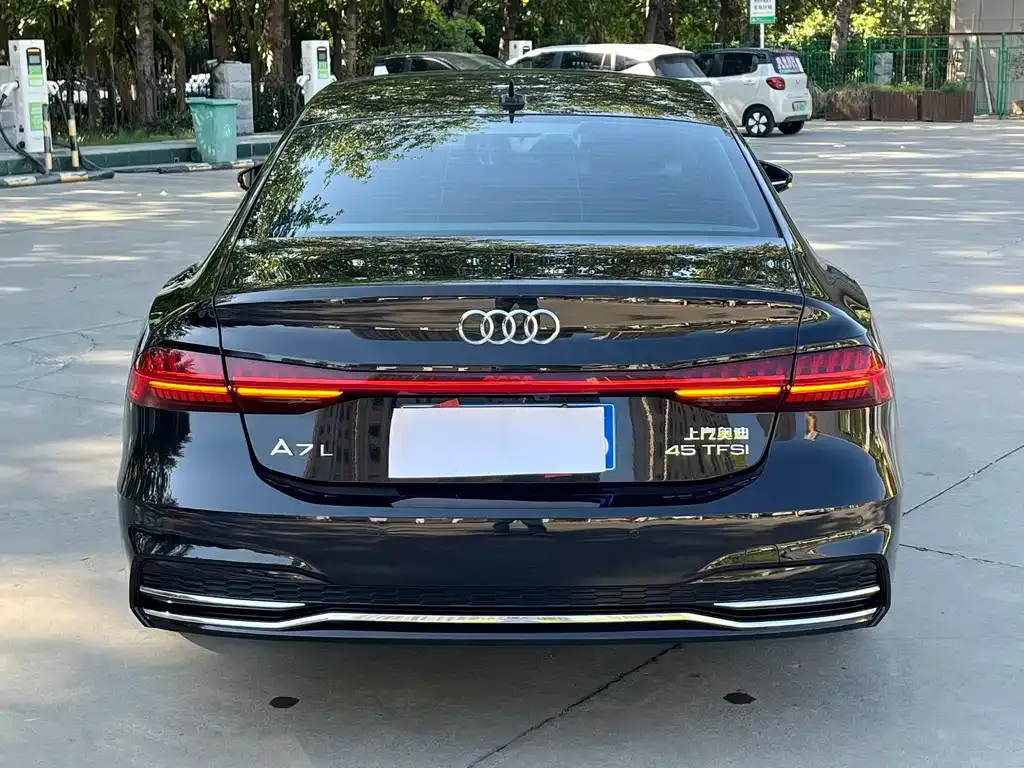 Audi A7L — фото 4