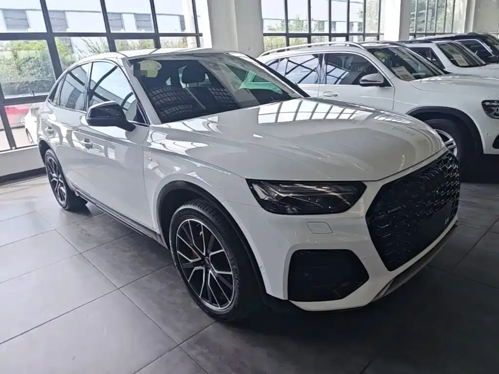Audi Q5L Sportback — фото 6