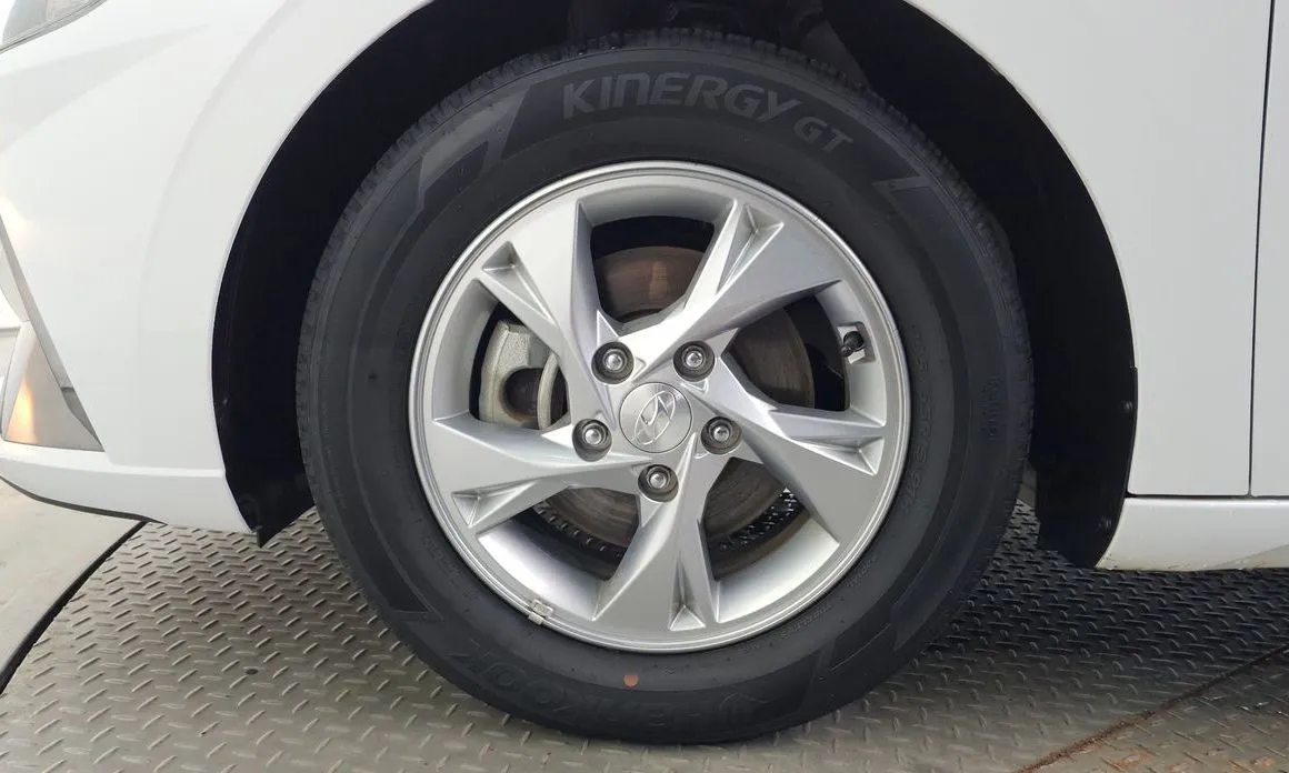 Hyundai AVANTE — фото 2