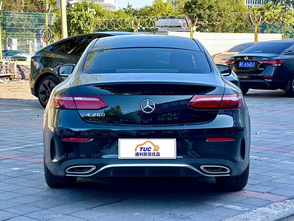 Mercedes-Benz E-Class (Import) — фото 9