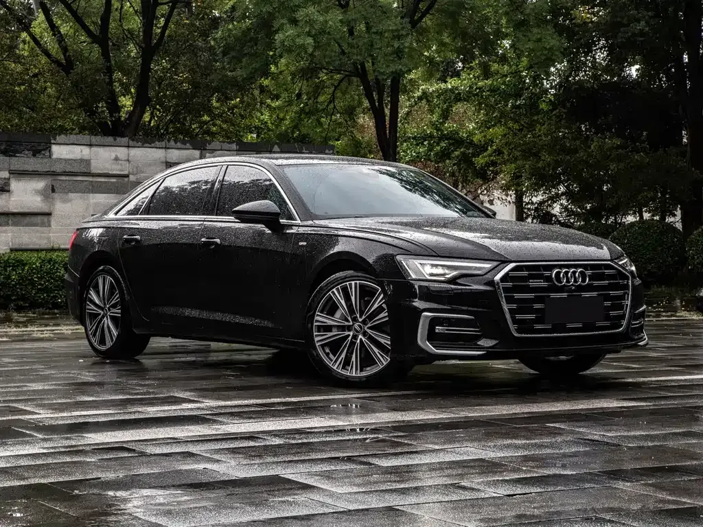 Audi A6L — фото 1