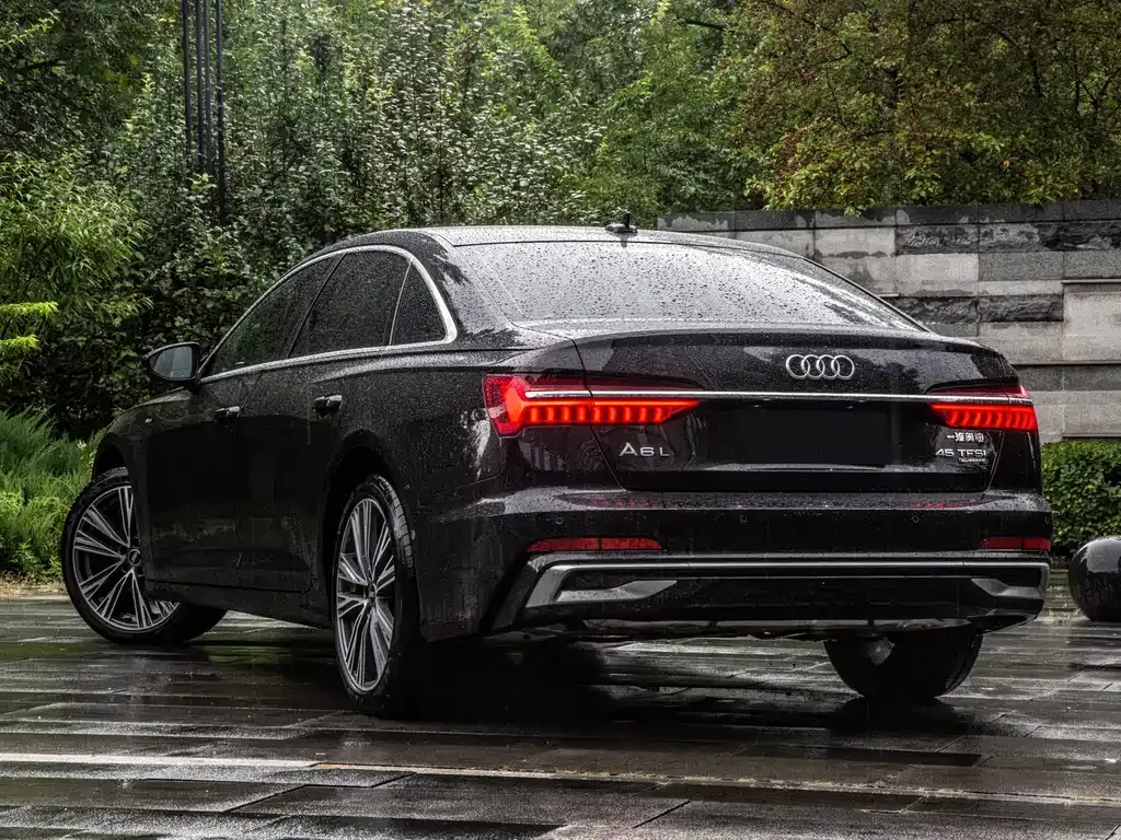 Audi A6L — фото 8
