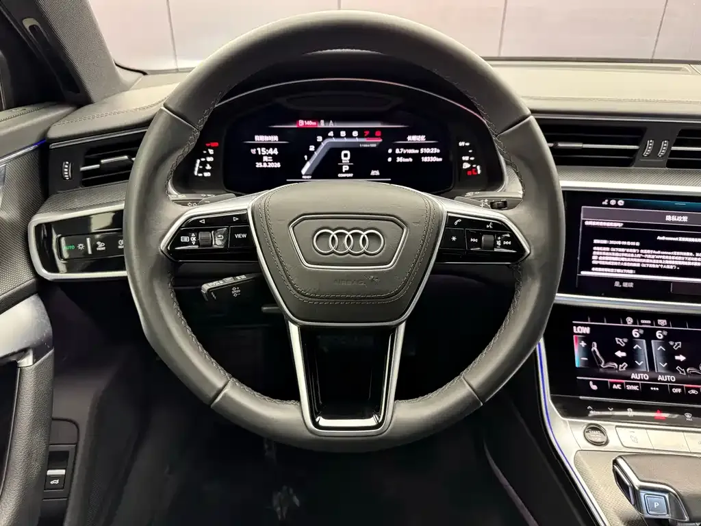 Audi A6L — фото 10
