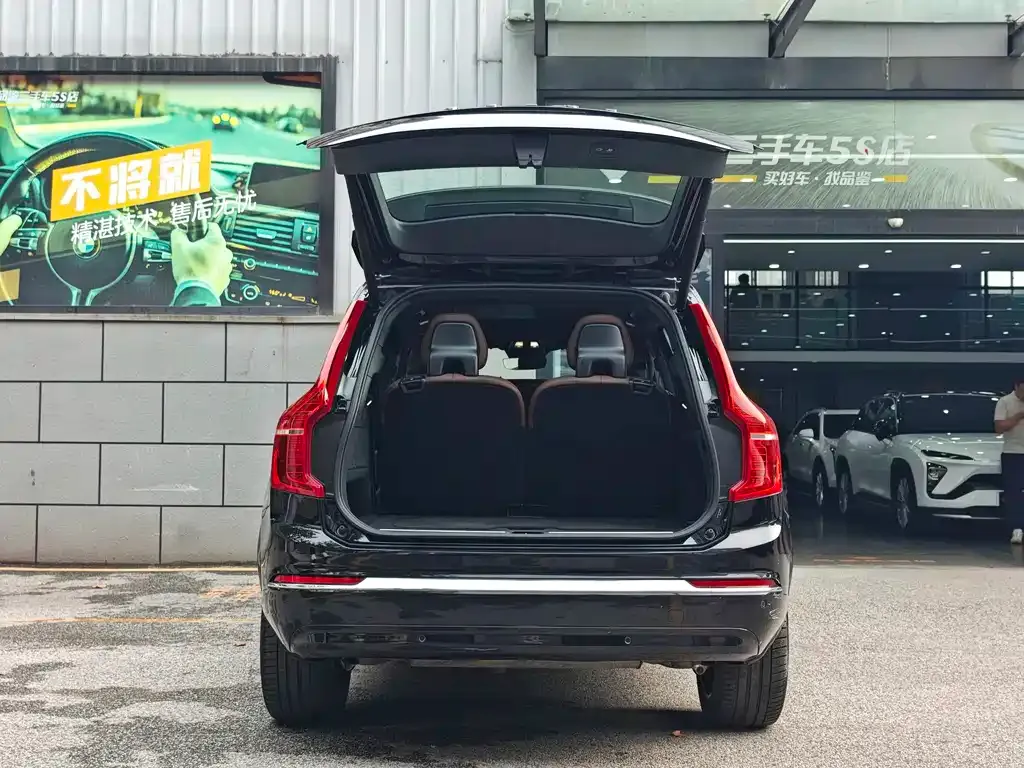 Volvo XC90 — фото 7