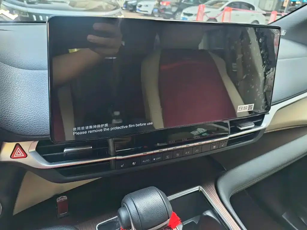 Toyota Granvia — фото 7