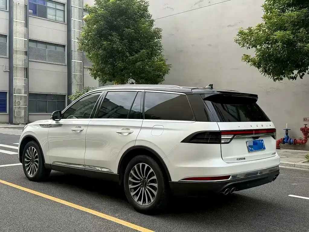 Lincoln Aviator — фото 7