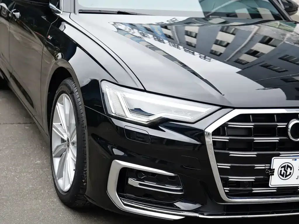 Audi A6L — фото 8