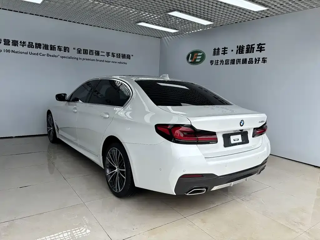BMW 5 Series — фото 10