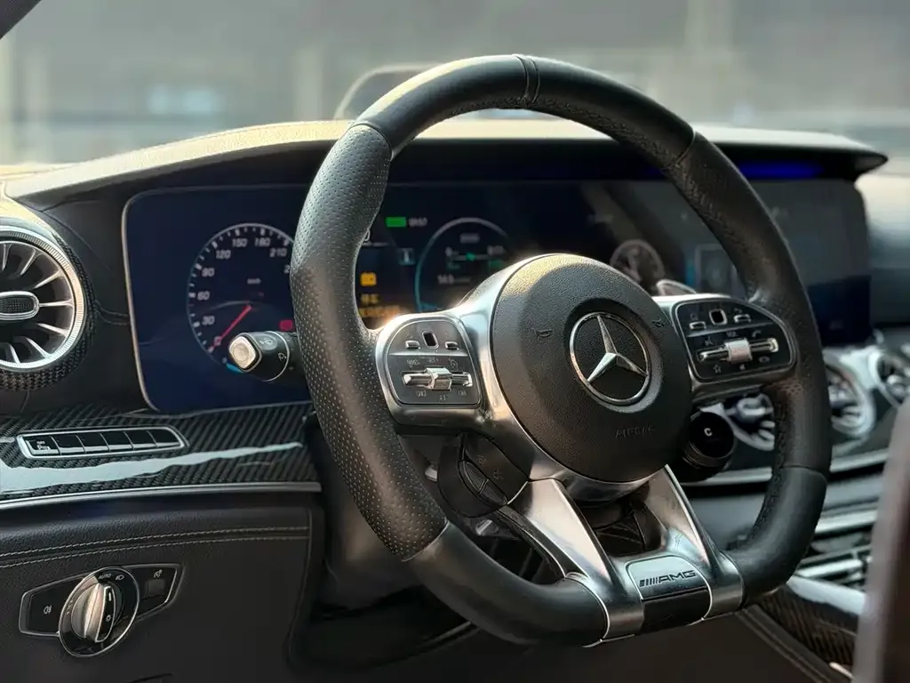 Mercedes-Benz AMG GT — фото 7